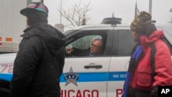 Chicago’da dört polis memurunun geçen ay bir trafik çevirmesi sırasında kendilerine ateş açan Afrika kökenli Amerikalı Dexter Reed Jr’ı yaklaşık 100 el ateş ederek öldürmesinin ırkçılık tartışmalarını alevlendirmesi bekleniyor. 